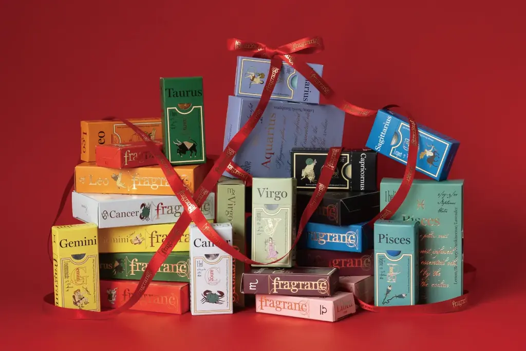 “12星座の香り”で眠りと気分を整える新習慣。『I fragrance pillow mist』が11月5日全国発売。「12星座＝誕生日から選ぶ特別感」はホリデーシーズンのギフトとしても！ 画像 1