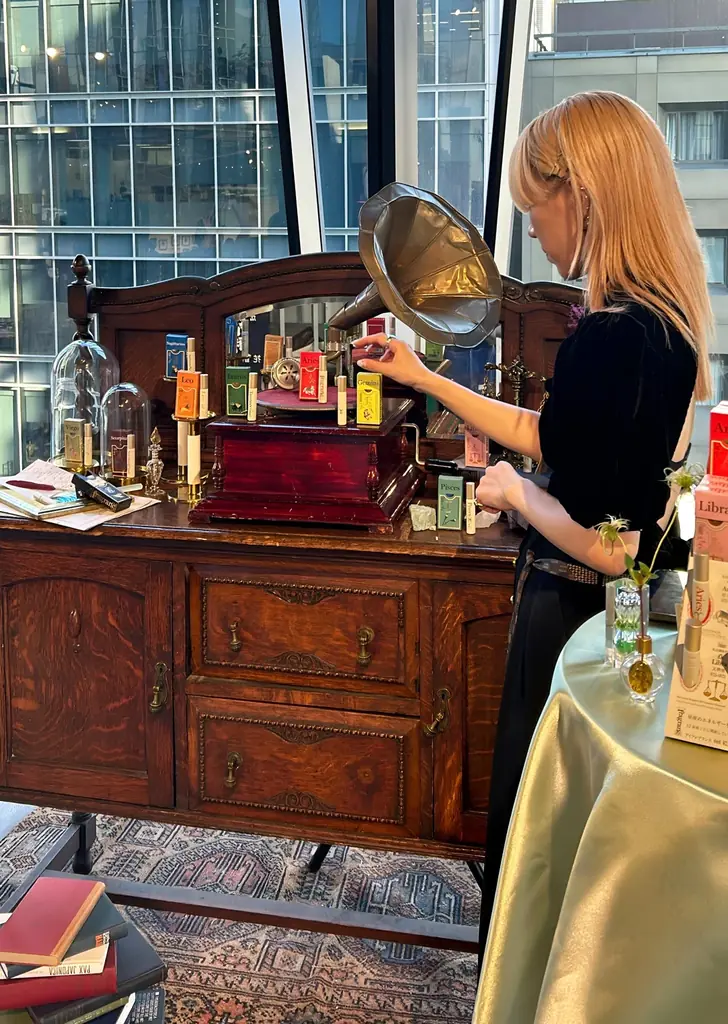 “12星座の香り”で眠りと気分を整える新習慣。『I fragrance pillow mist』が11月5日全国発売。「12星座＝誕生日から選ぶ特別感」はホリデーシーズンのギフトとしても！ 画像 15