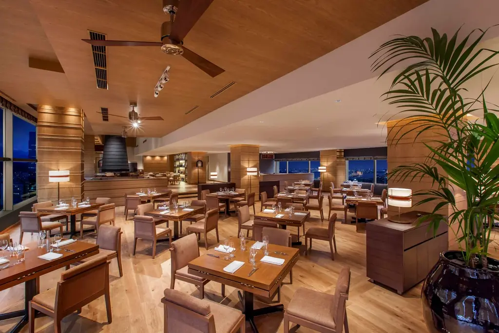 甘酸っぱい果実に本格ショコラのとろける甘さ　冬彩る「いちご×ショコラ」アフタヌーンティー 画像 14