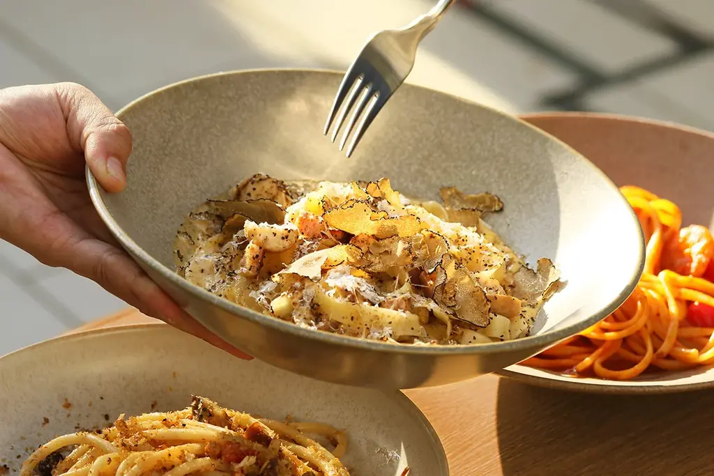 恵比寿の空に、光と緑のガーデンレストランが誕生。自然体でヘルスコンシャスなカリフォルニア・イタリアンとナチュールワインを楽しむ「GARDEN WHITE」11/27（木）アトレ恵比寿グランドオープン 画像 3