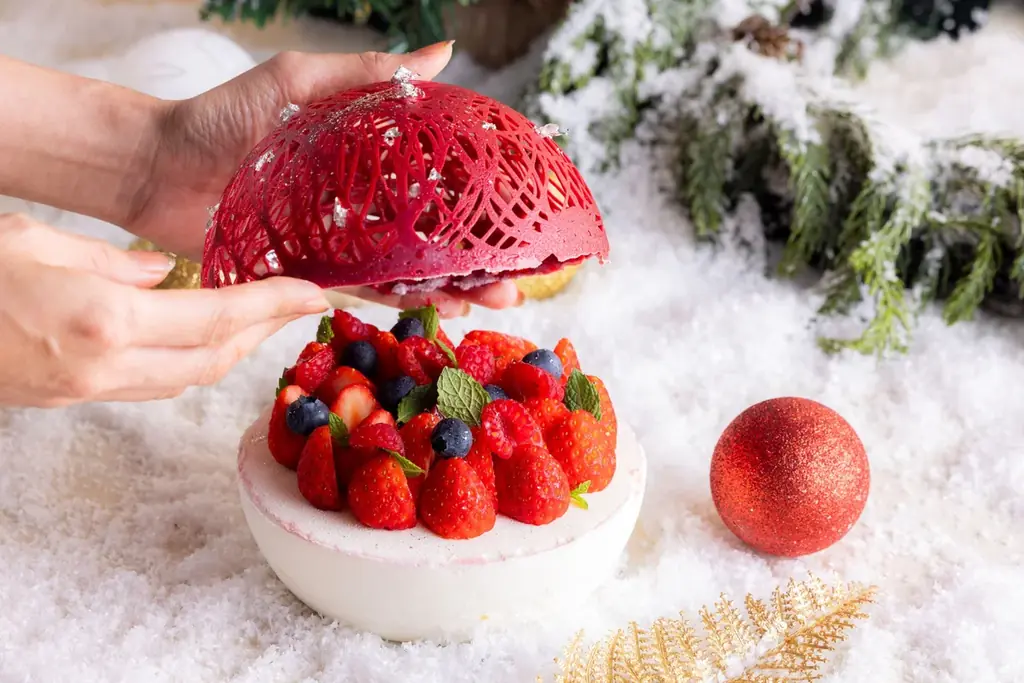 オーナメントやトレインがテーマの新作クリスマスケーキを発表　2025年11月14日（金）より予約受付開始 画像 2