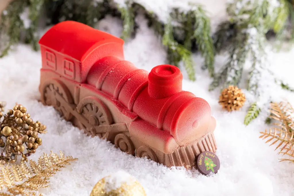 オーナメントやトレインがテーマの新作クリスマスケーキを発表　2025年11月14日（金）より予約受付開始 画像 4