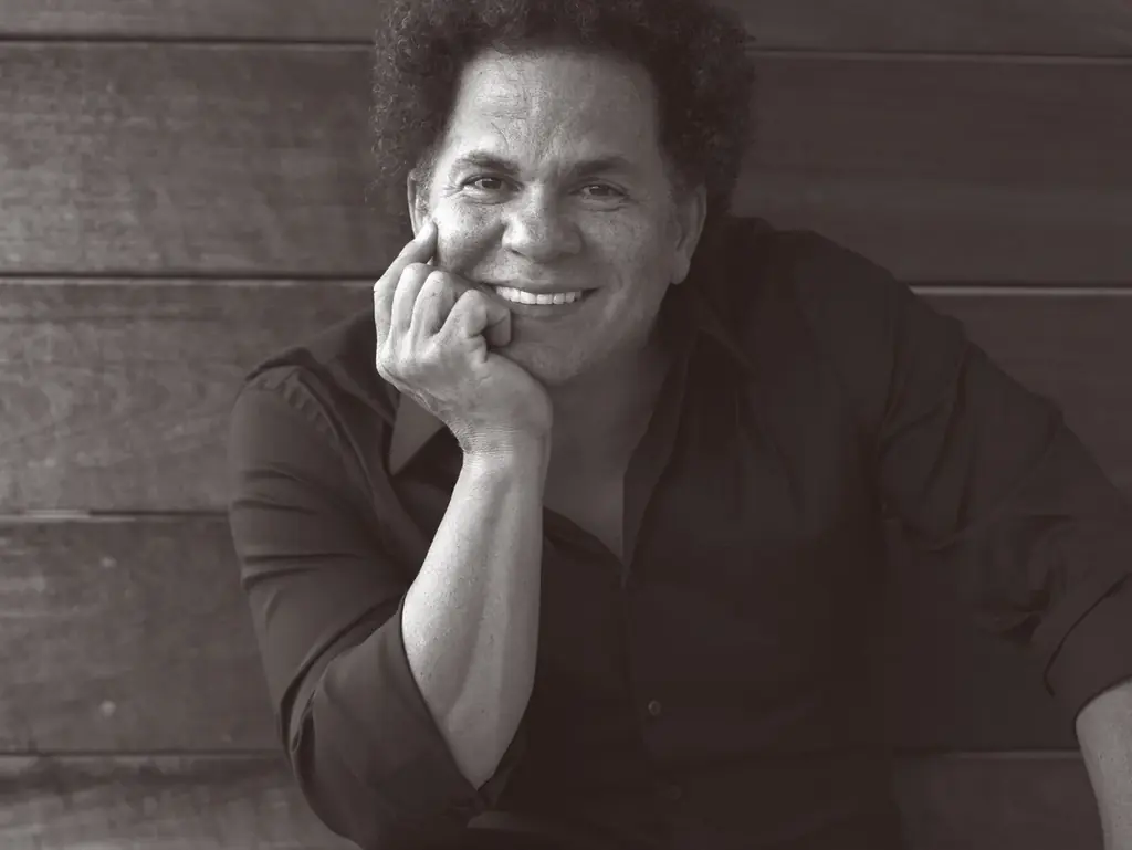 葛飾北斎の「富嶽三十六景 神奈川沖浪裏」からインスパイア。世界的ポップアーティスト ロメロ・ブリット氏とSAKE HUNDREDがコラボレーションし、全世界100本限定で発売 画像 19