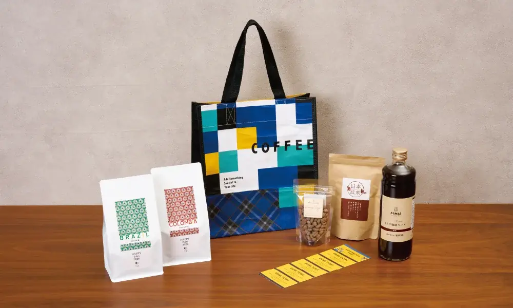 神戸の街をイメージした「神戸タータン」を使用したオリジナルバッグ付き上島珈琲店の福袋『HAPPY BAG 2026』＜数量限定＞11月6日に店頭予約を開始 画像 2