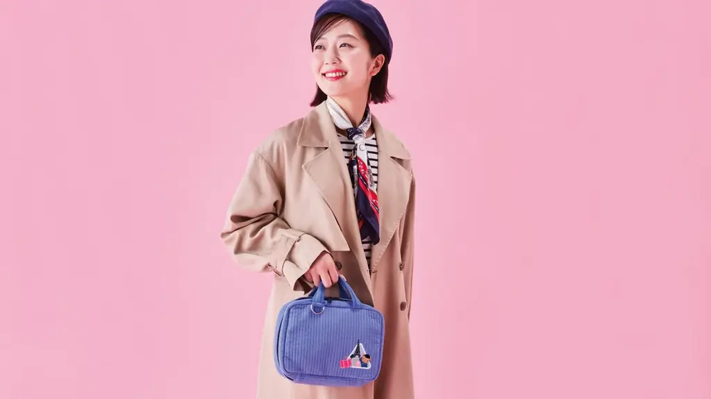 pionunnal×familiar第３弾 秋の旅行を快適に彩る、機能性に優れたバッグやマルチケースのコラボ限定モデルが新登場 NY・パリ・ハワイの３デザイン×3型展開でラインナップ 画像 10