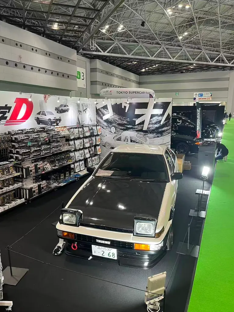 『頭文字D』の世界観が楽しめるブースが「JAPAN Mobility Show」に登場！CAMSHOP.JPから 画像 3