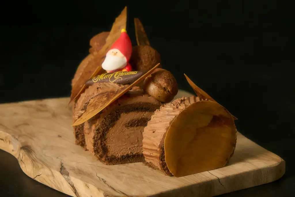 【Minimalのクリスマス2025・第三弾】Bean to Barチョコレート専門店ならでは。カカオの魅力を極めた4種のチョコレートクリスマスケーキが登場。 画像 7