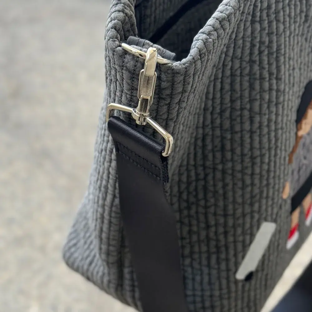 familiar×pionunnal 第３弾 機能性に優れたバッグやマルチケースのコラボ限定モデル３型が新登場! 旅行をテーマにNY・パリ・ハワイをモチーフにした全3色のアイテムを展開 画像 10