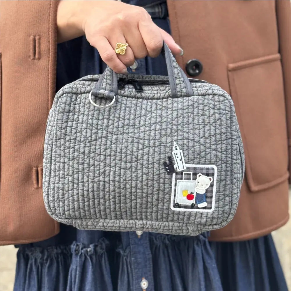 familiar×pionunnal 第３弾 機能性に優れたバッグやマルチケースのコラボ限定モデル３型が新登場! 旅行をテーマにNY・パリ・ハワイをモチーフにした全3色のアイテムを展開 画像 11