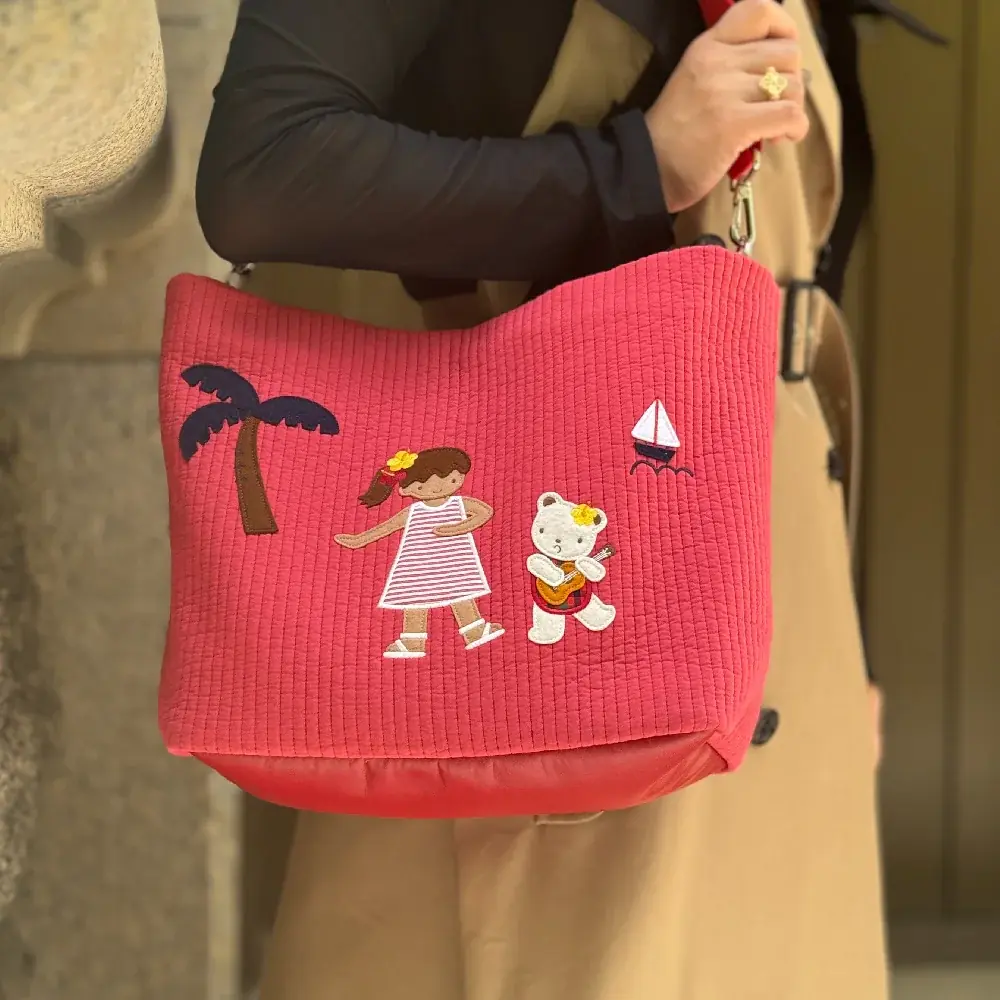 familiar×pionunnal 第３弾 機能性に優れたバッグやマルチケースのコラボ限定モデル３型が新登場! 旅行をテーマにNY・パリ・ハワイをモチーフにした全3色のアイテムを展開 画像 7