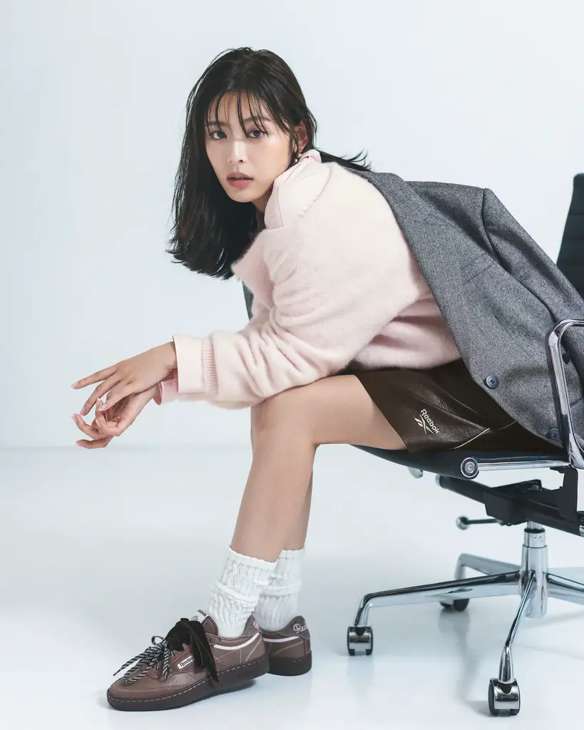 【FRAY I.D(フレイ アイディー)】Reebokとの初コラボレーションアイテムが登場！古畑星夏が魅せる大人スポーティなコレクションを公開＜11/5(水)WEB先行予約・11/19(水)店頭発売＞ 画像 13