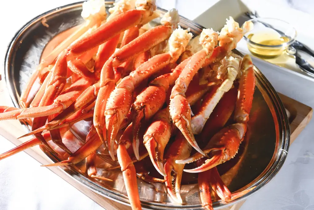 ホテルプラザ神戸「バイキングレストランSORA」、冬の味覚“ズワイガニ”食べ放題が登場！ 画像 5