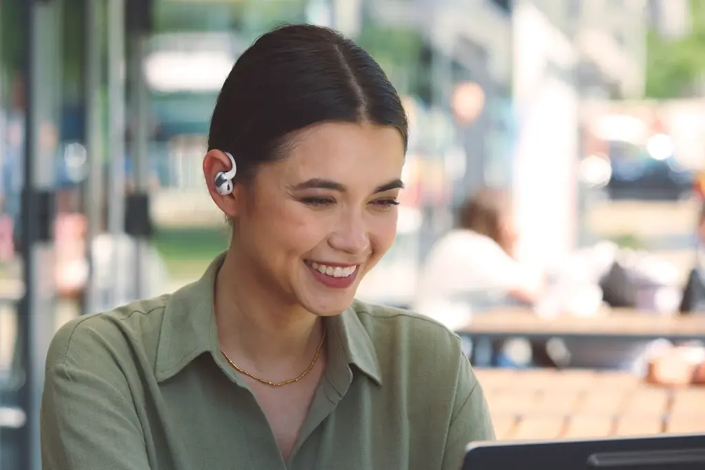 新色が加わり、シーンに合わせて選べる全5色のラインナップで登場JBLオープンイヤー型完全ワイヤレスイヤホンのフラッグシップモデル「JBL Sense Pro」いよいよ一般販売開始！ 画像 4