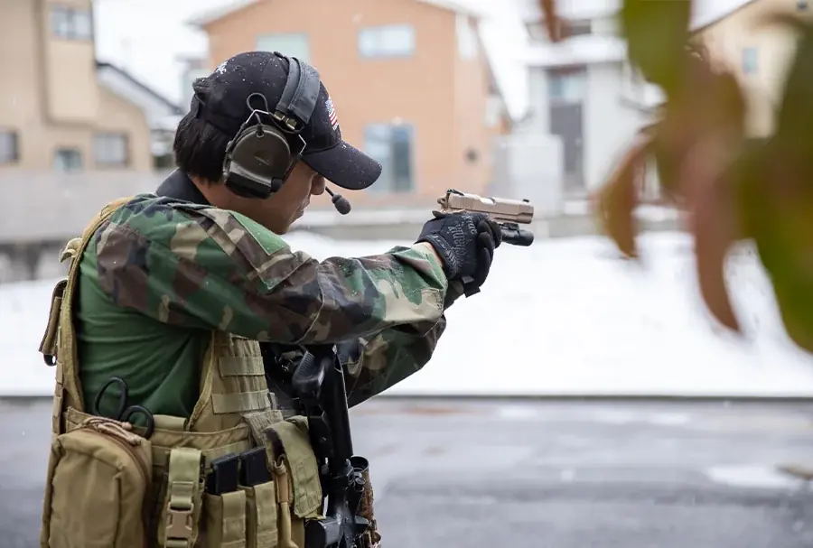 撃っても飾っても本格派。実銃規格のアメリカ射撃訓練用レーザーガンダーツ 画像 14