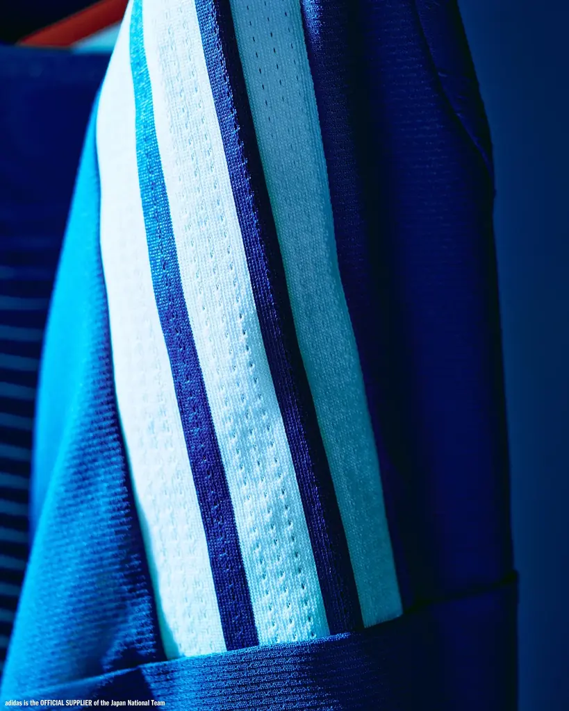 さあ、日本中を熱狂の渦へ。もっと、先へ。アディダス「サッカー日本代表 2026 ホーム ユニフォーム」発表 画像 5