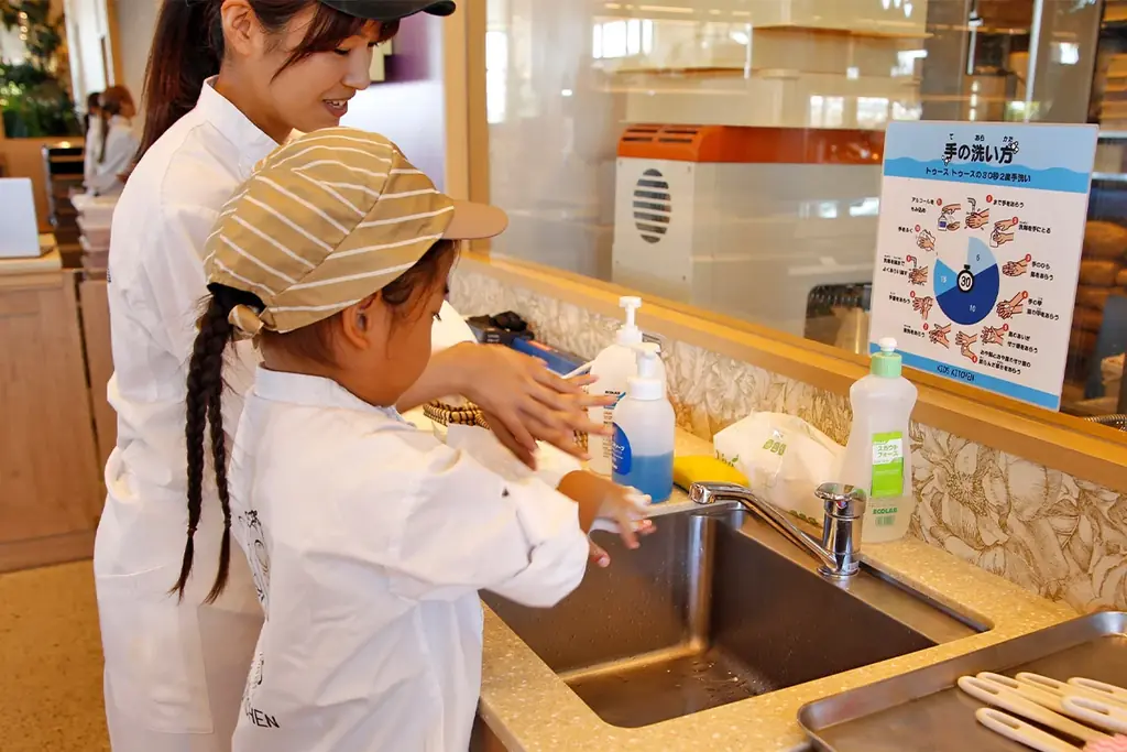 【クリスマスケーキを作ろう！】キッズパティシエ体験が出来るTOOTH TOOTHのスイーツ作りイベント『KIDS KITCHEN』2025年12月に開催！ 画像 12