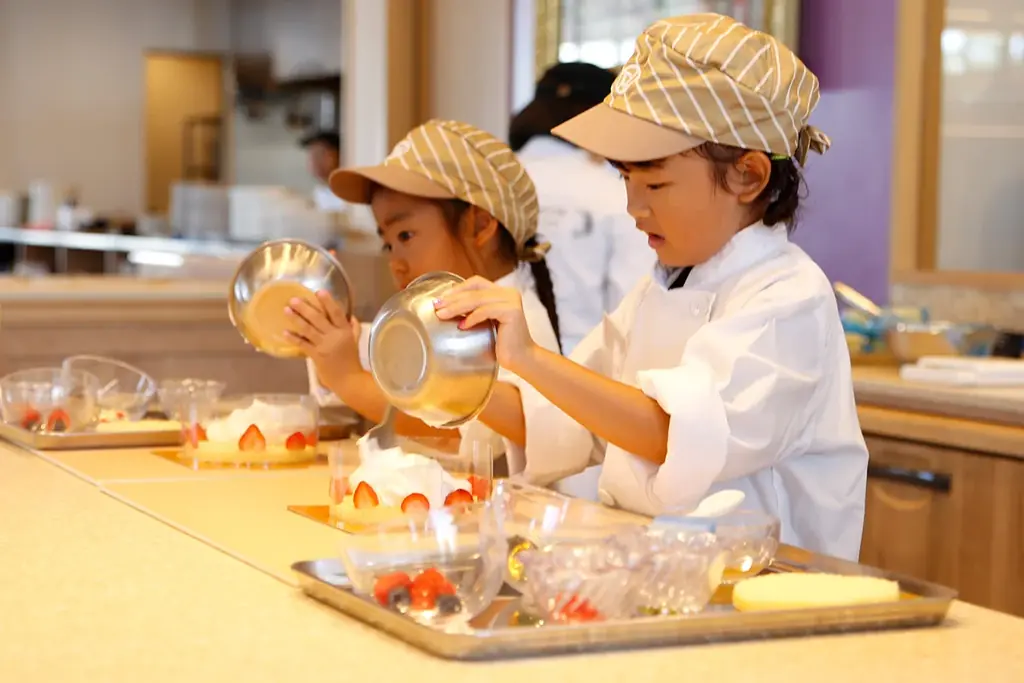 【クリスマスケーキを作ろう！】キッズパティシエ体験が出来るTOOTH TOOTHのスイーツ作りイベント『KIDS KITCHEN』2025年12月に開催！ 画像 3