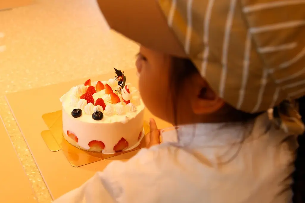 【クリスマスケーキを作ろう！】キッズパティシエ体験が出来るTOOTH TOOTHのスイーツ作りイベント『KIDS KITCHEN』2025年12月に開催！ 画像 4