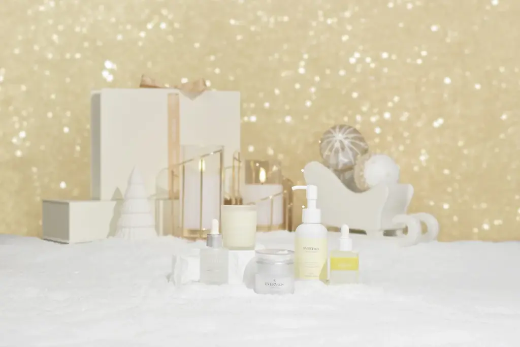 【EVERYSKIN Holiday Collection 2025】―心と肌に静けさを灯す、特別な季節のスキンケアを2025年11月21日(金)より限定発売 画像 1