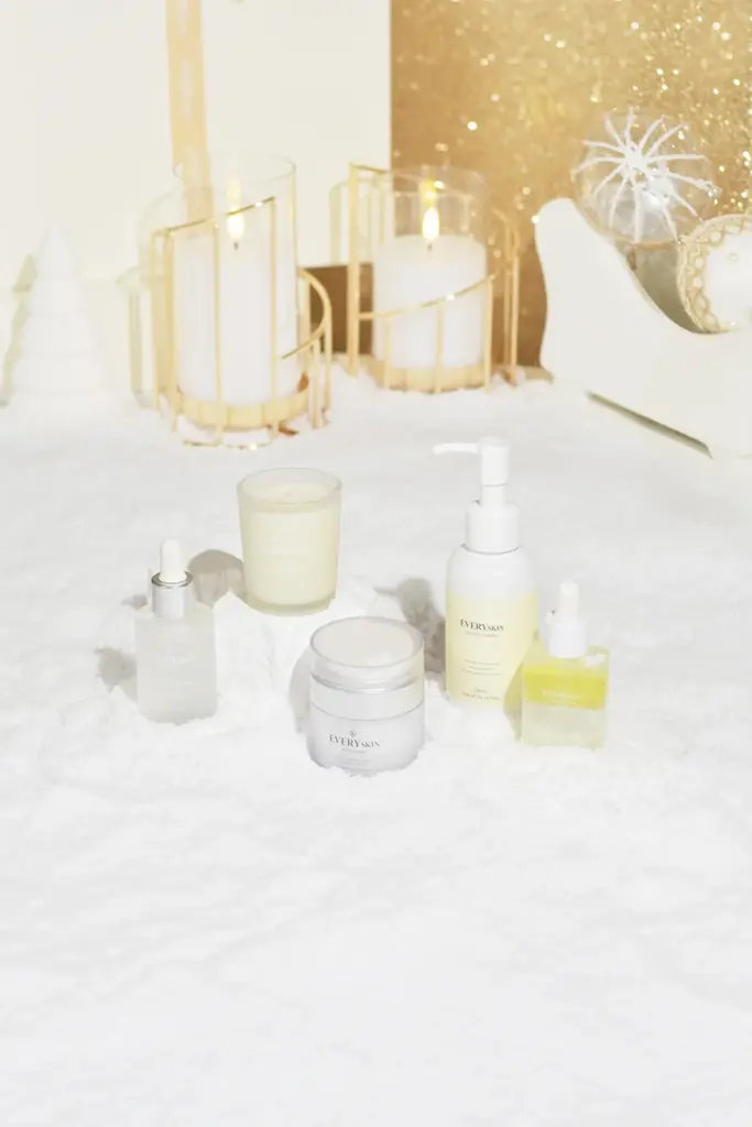 【EVERYSKIN Holiday Collection 2025】―心と肌に静けさを灯す、特別な季節のスキンケアを2025年11月21日(金)より限定発売 画像 2