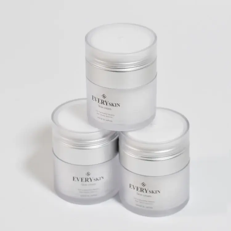 【EVERYSKIN Holiday Collection 2025】―心と肌に静けさを灯す、特別な季節のスキンケアを2025年11月21日(金)より限定発売 画像 8