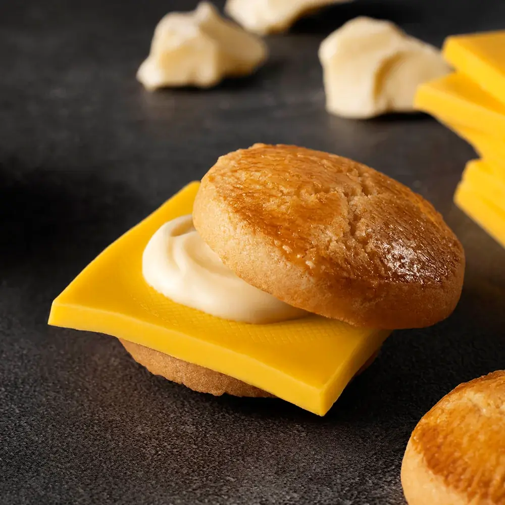 「チーズの日」記念！6日間限定トートバッグプレゼントキャンペーンを実施【キャプテンスイーツバーガー】 画像 3