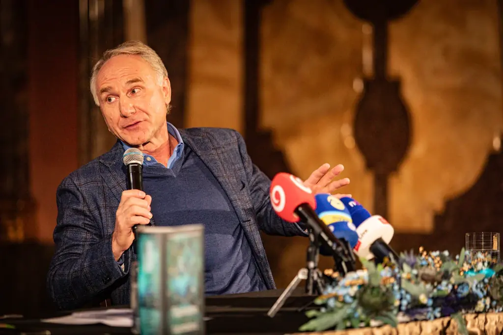 ダン・ブラウン最新作『シークレット・オブ・シークレッツ』刊行記念　プラハ記者会見レポート 画像 5