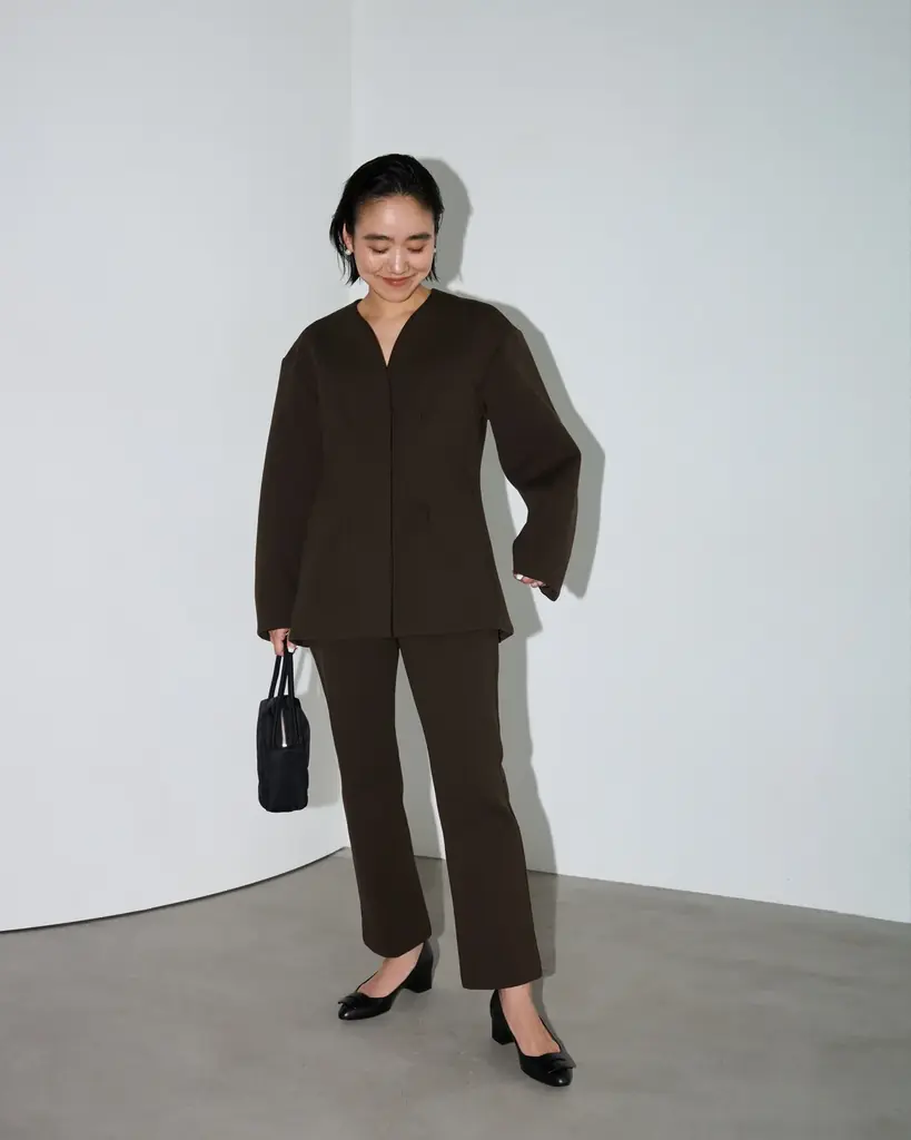 【emmi(エミ)】スタイリスト・金子綾さんとのコラボレーションコレクションを発売！ホリデームードを高める初のフォーマルライン＜11月6日(木)オンライン先行予約＞ 画像 13