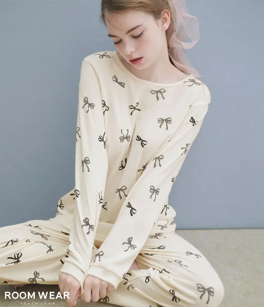 【PEACH JOHN ROOM】リボンをモチーフにしたあったかルームウェアを揃えたHOLIDAY COLLECTIONを発売。 画像 11