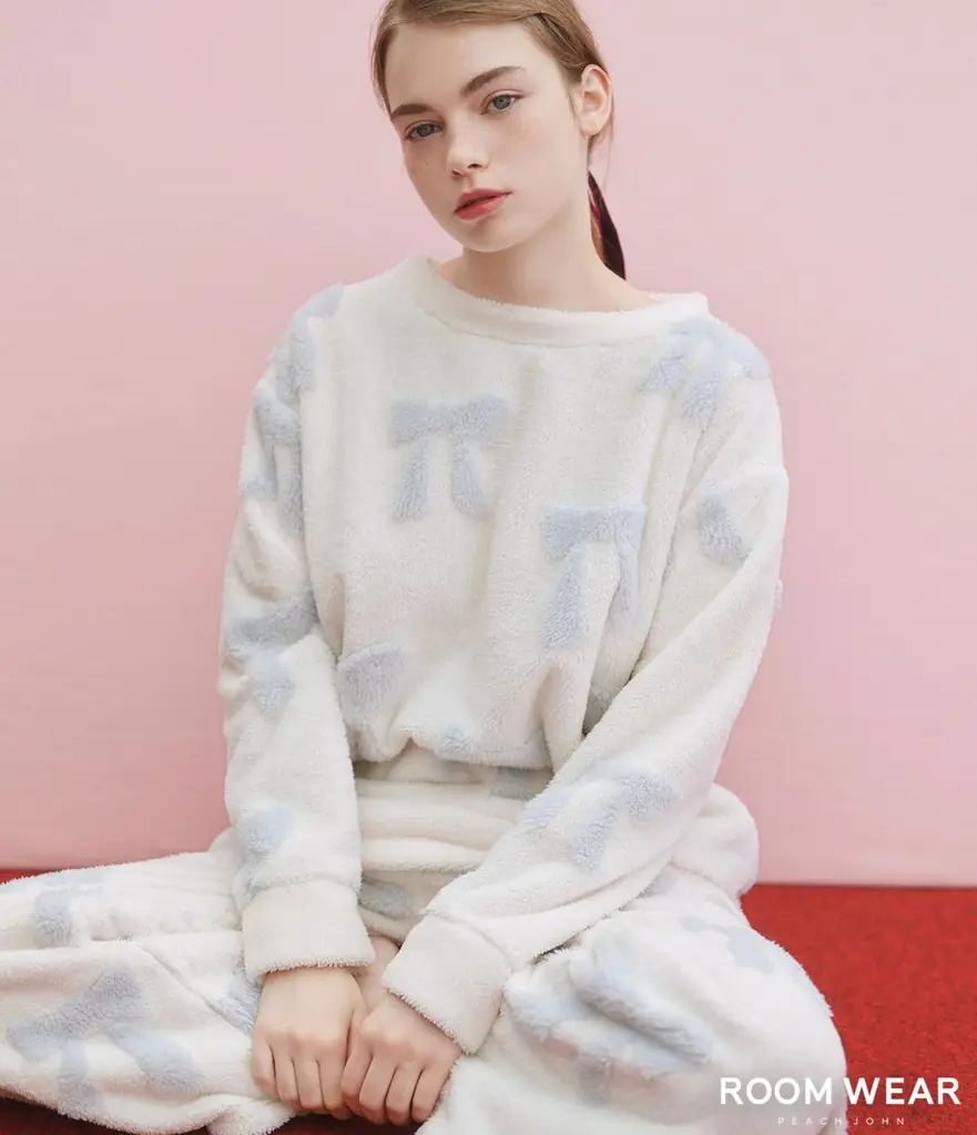 【PEACH JOHN ROOM】リボンをモチーフにしたあったかルームウェアを揃えたHOLIDAY COLLECTIONを発売。 画像 14
