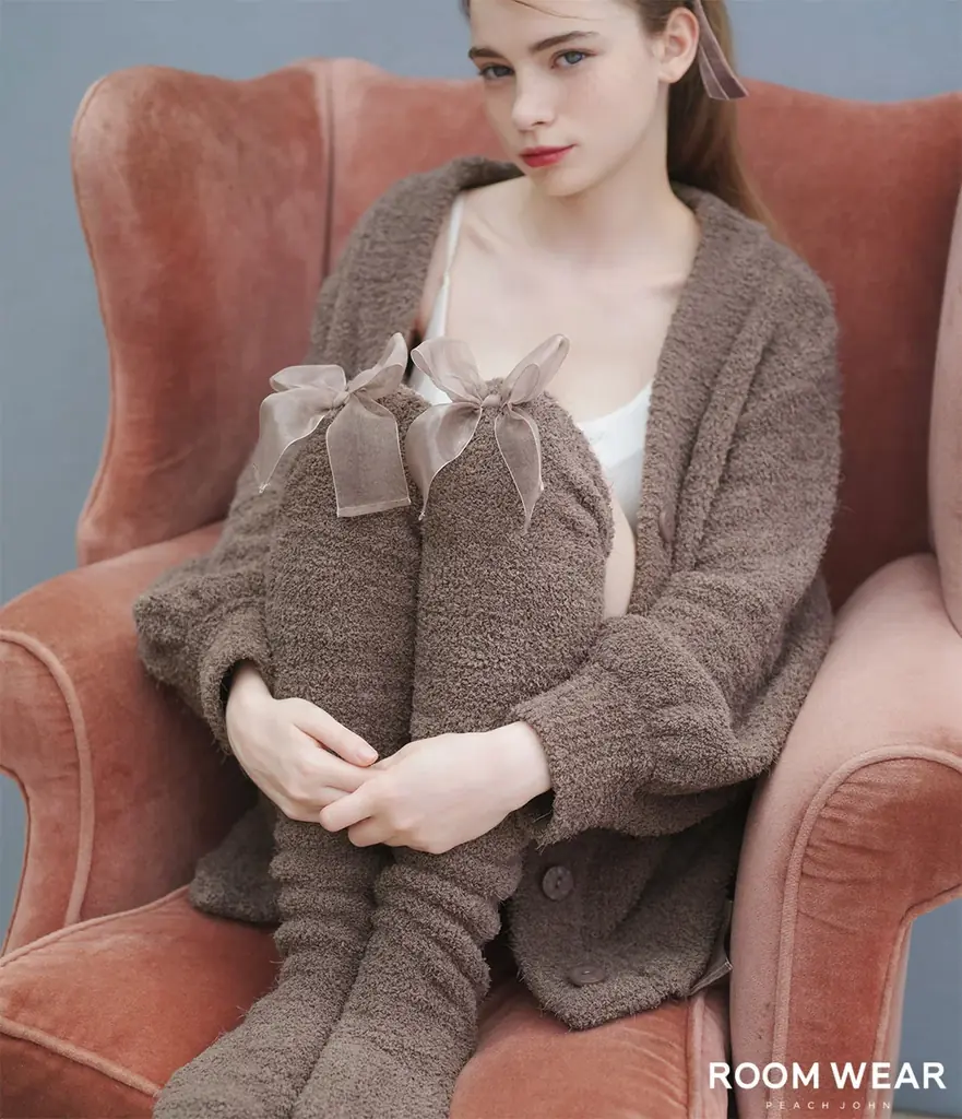 【PEACH JOHN ROOM】リボンをモチーフにしたあったかルームウェアを揃えたHOLIDAY COLLECTIONを発売。 画像 20