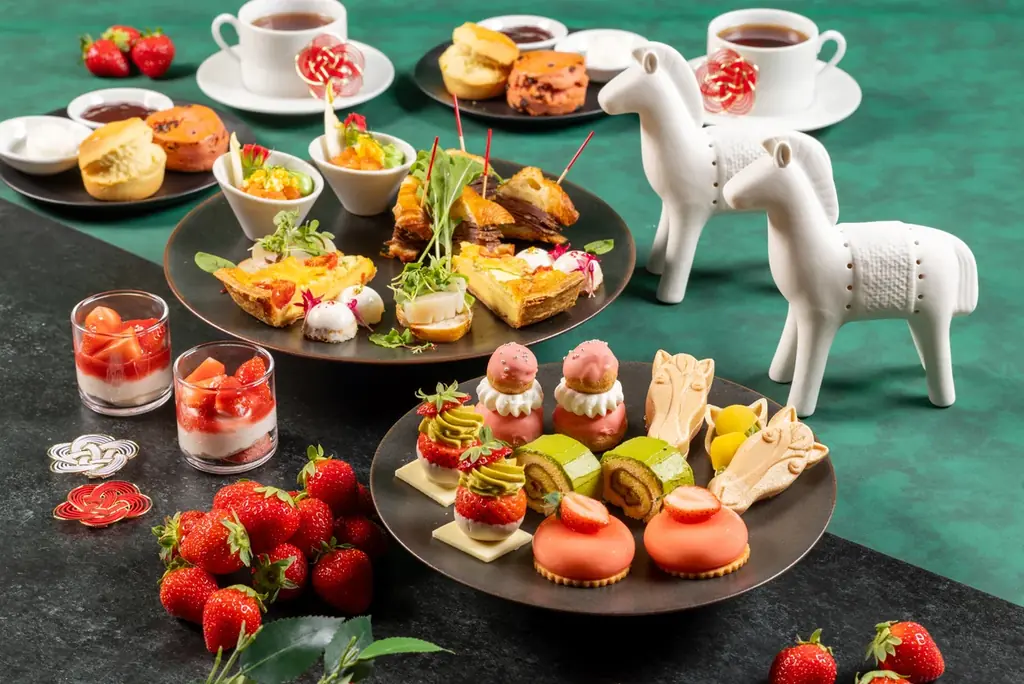 1/5開始｜グランド ハイアットの抹茶×いちご新年ティー