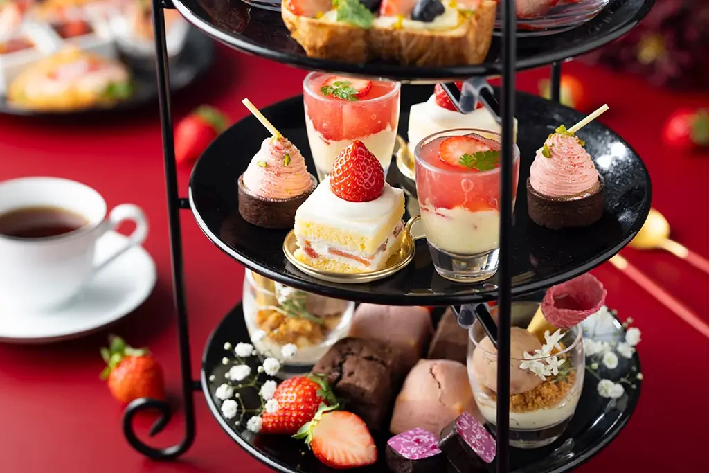 地上150mの絶景とともに味わう“いちご尽くし”。東京ドームホテル「ストロベリーアフタヌーンティー」12月9日(火)より提供開始 画像 4