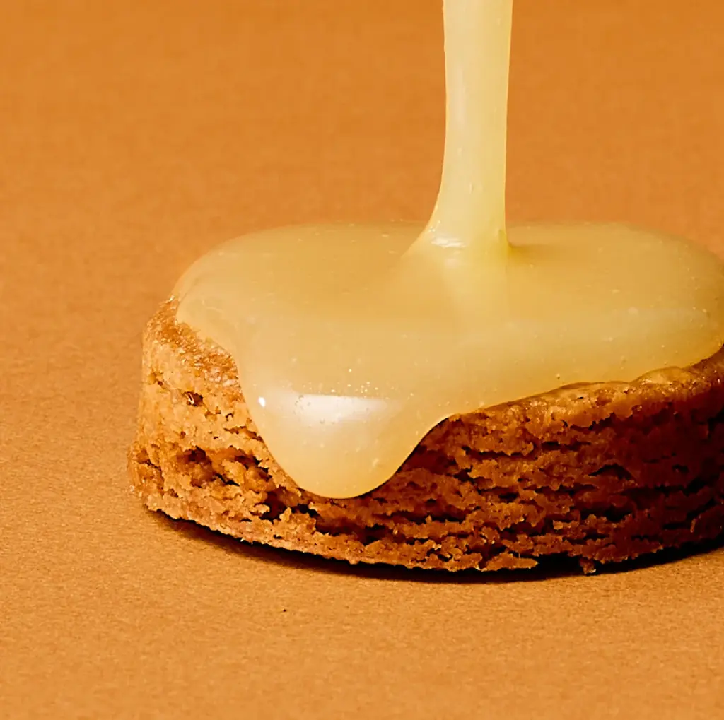 【バターの常識を覆す】放牧牛乳から仕立てた自家製「生バター」。とろけるお菓子の専門店『FONDAN』誕生、生バターキャラメルを香ばしく包む「フォンダンサンド」など新発売 画像 9