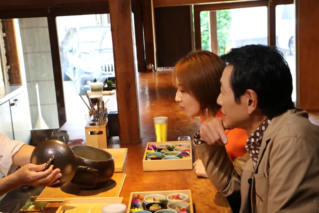 紅ゆずる＆三田村邦彦が福島〜中之島〜靭公園を街歩き！土鍋ごはん・美術館・麻婆麺を五感で堪能！『おとな旅あるき旅』１１月８日放送 画像 3