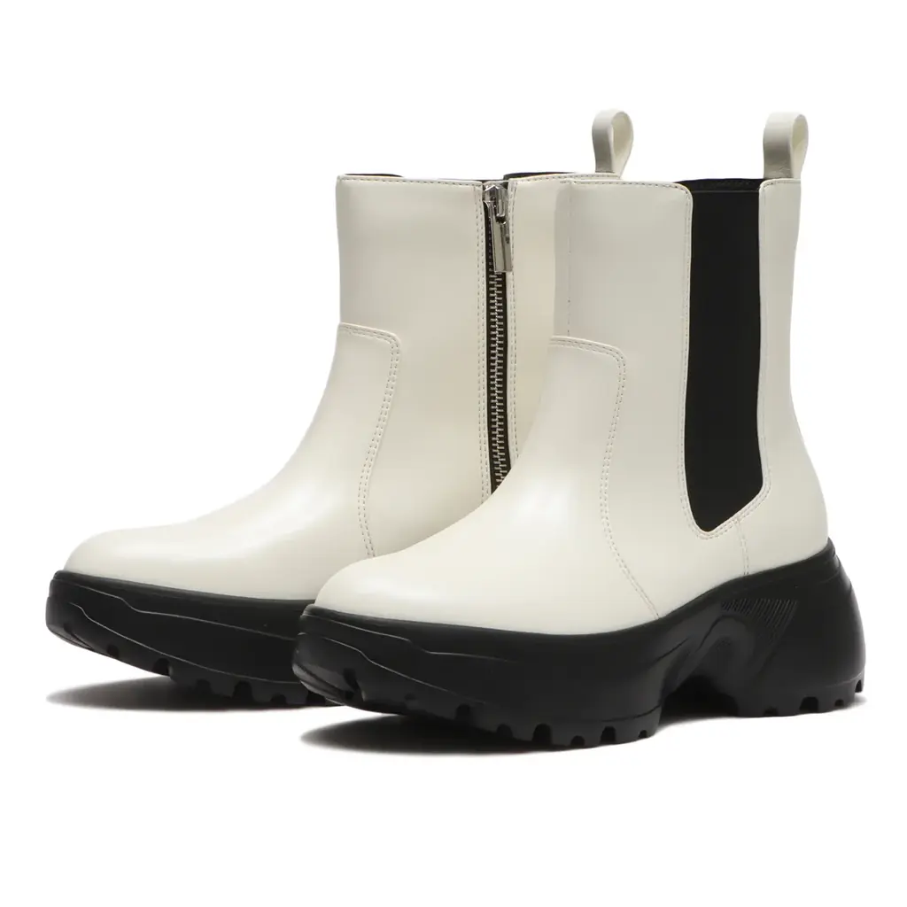 ABC-MART×雑誌『LEE』のコラボモデル第2弾 スタイリスト高橋美帆が手掛ける「こんなのが欲しかった」を叶える一足、スニーカー級に快適「ラク軽ブーツ」新登場！ 画像 9