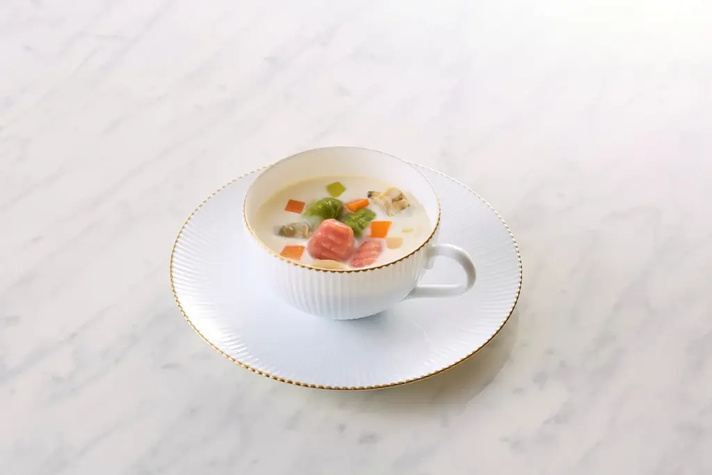 【明治記念館】“本格フレンチやケーキをご自宅で愉しむクリスマスフレンチディナーセットやバスケットを各種ご予約受付中！”　総料理長監修のコース料理やパティシエ特製ケーキで贅沢なひとときを 画像 3