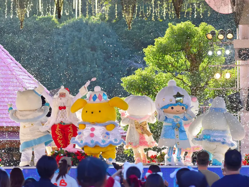 ハーモニーランドから、メリーホワイトクリスマス！雪が舞う期間限定ライブショーや、等身大スノードーム型フォトスポットが初登場「HARMONYLAND CHRISTMAS」本日11月7日（金）開始 画像 4