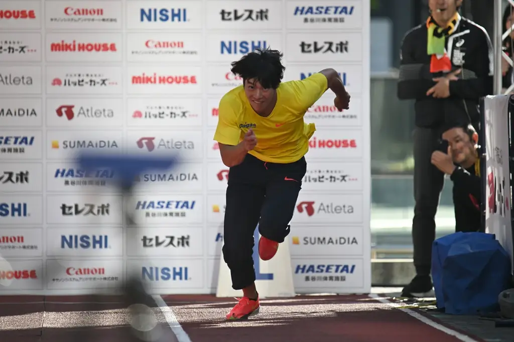 うめきた広場で400人が全力ダッシュ！SPEED STAR 30m Dash Challenge 大阪大会1日目｜朝原宣治氏プロデュース「かけっこ教室」開催、個人戦では4秒28の好タイム記録 画像 4