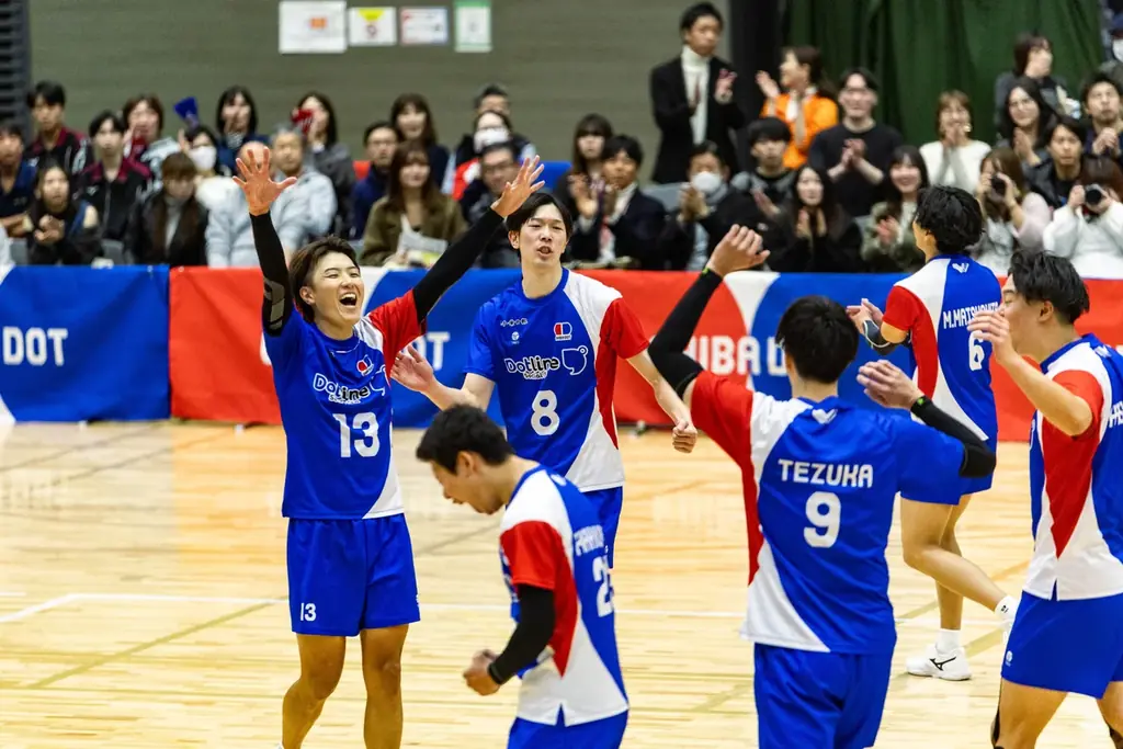 【満員御礼】Vリーグ男子 千葉ドット、2025-26シーズン開幕戦で白星スタート！立ち見も発生する大盛況の中、最高のスタートに。 画像 2