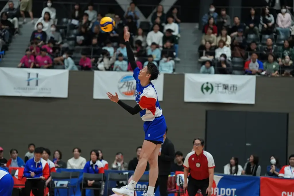 【満員御礼】Vリーグ男子 千葉ドット、2025-26シーズン開幕戦で白星スタート！立ち見も発生する大盛況の中、最高のスタートに。 画像 3