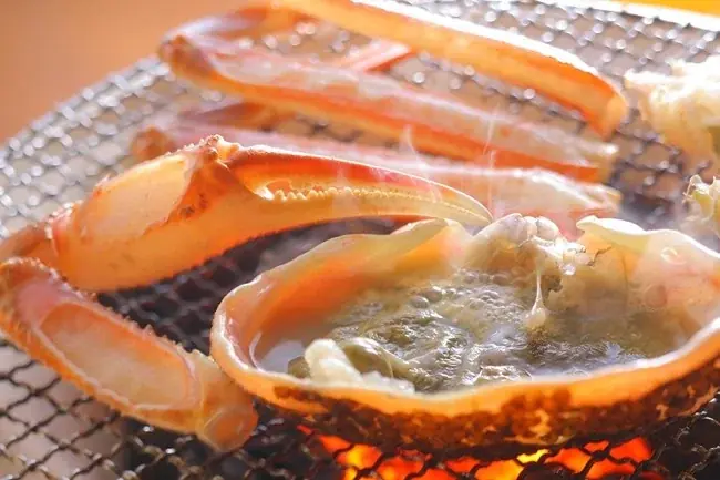 【華ひらく松葉ガニ】京都で味わう極上活松葉ガニ ！良質な活蟹＆茹で蟹を贅沢に堪能！至福のひと時を味わう匠（たくみ）フルコース 2025年度受付を開始 京都旅館「よさの荘」 画像 4