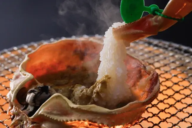 【華ひらく松葉ガニ】京都で味わう極上活松葉ガニ ！良質な活蟹＆茹で蟹を贅沢に堪能！至福のひと時を味わう匠（たくみ）フルコース 2025年度受付を開始 京都旅館「よさの荘」 画像 5