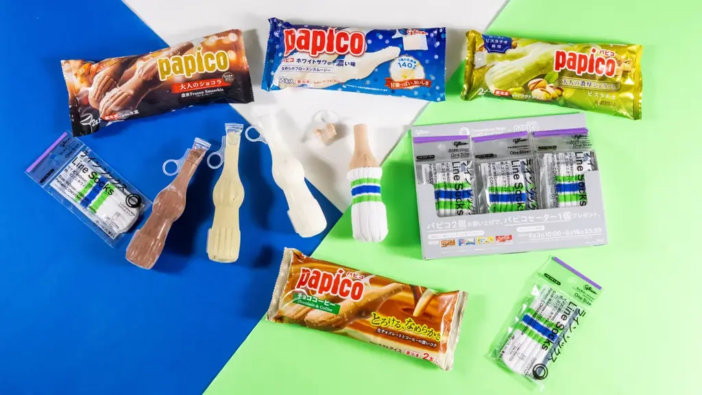 SNSで話題沸騰！「パピコ」を2個買うともらえる「コンビニエンスウェア」とコラボした「ラインソックス」デザインの「パピコセーター」が再登場！～寒くなる季節こそ「パピコ」に「セーター」を着せてあげよう～ 画像 1