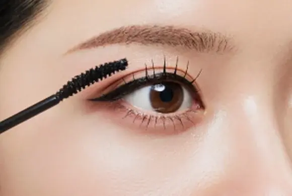 【新商品】LUMIURGLASから、ブランド初のマスカラ「スキルレスアイラッシュ」が全4色展開で新登場！人気のスキルレスライナーと同色展開で統一感のある“ワントーンアイ”へ。 画像 4