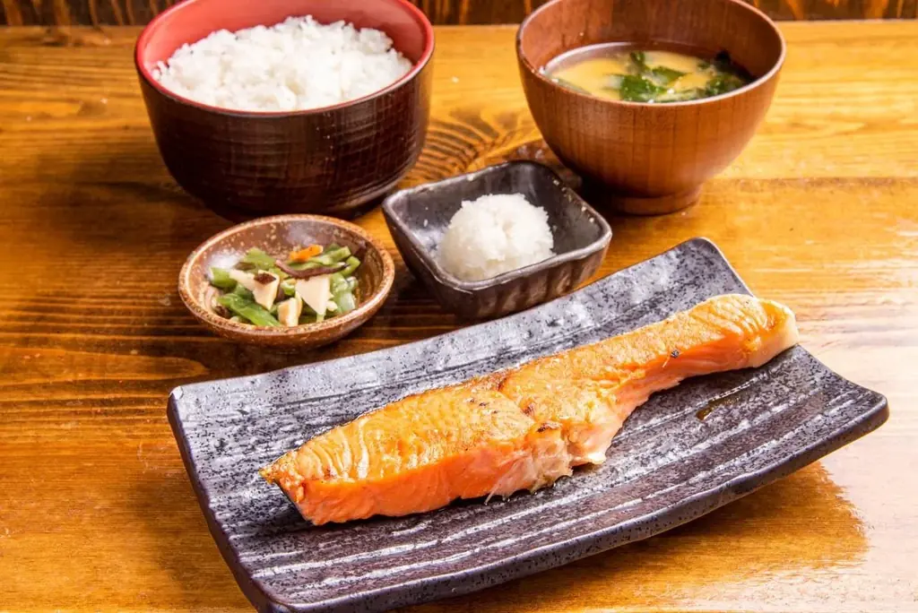 【炭火焼干物定食 しんぱち食堂】「炭火焼干物定食 しんぱち食堂　名古屋伏見店」を11月17日（月）グランドオープン！ 画像 5