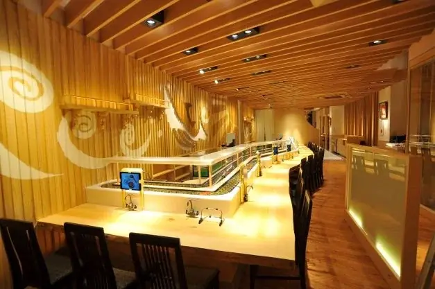 【金沢回転寿司 輝らり】“冬の味覚の女王”『香箱ガニ』が今年も登場！漁期わずか２か月未満の希少な美味を「カニ面」「軍艦巻き」で提供 画像 7