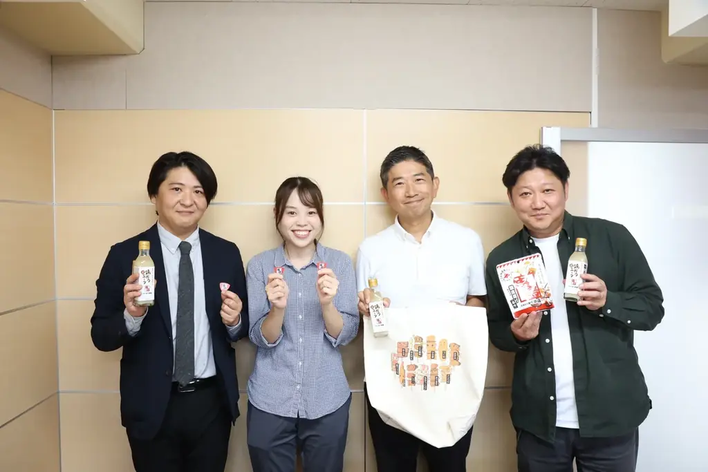 北海道発の焼き鳥専門店「串鳥」とのコラボアイテムを発表！ギターピックとストラップを2025年11月15日（土）より発売開始。 画像 4