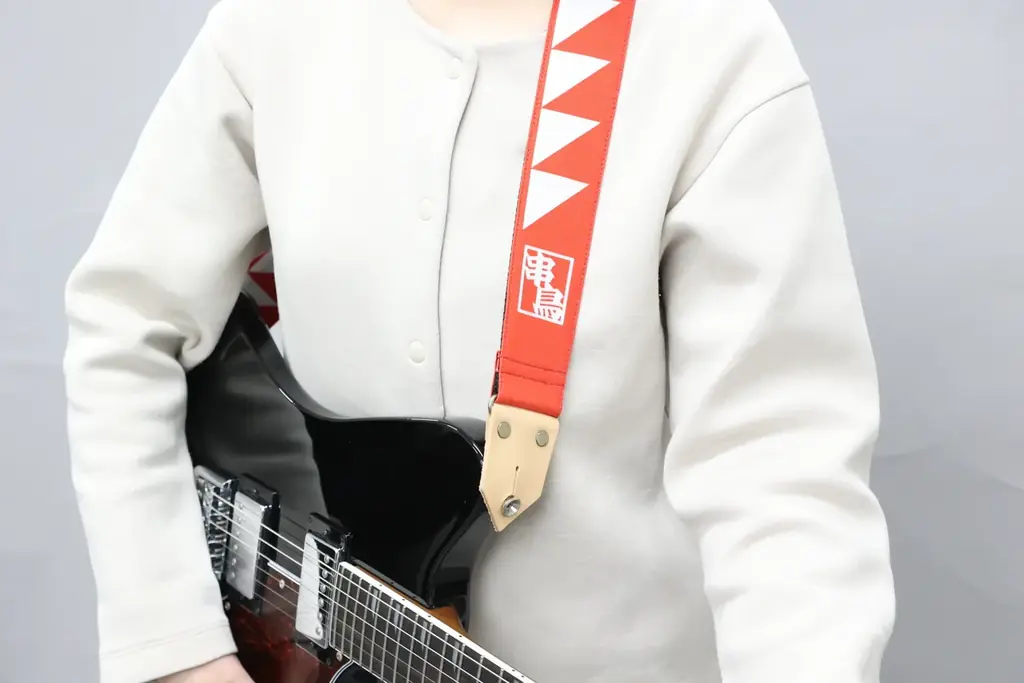 北海道発の焼き鳥専門店「串鳥」とのコラボアイテムを発表！ギターピックとストラップを2025年11月15日（土）より発売開始。 画像 7