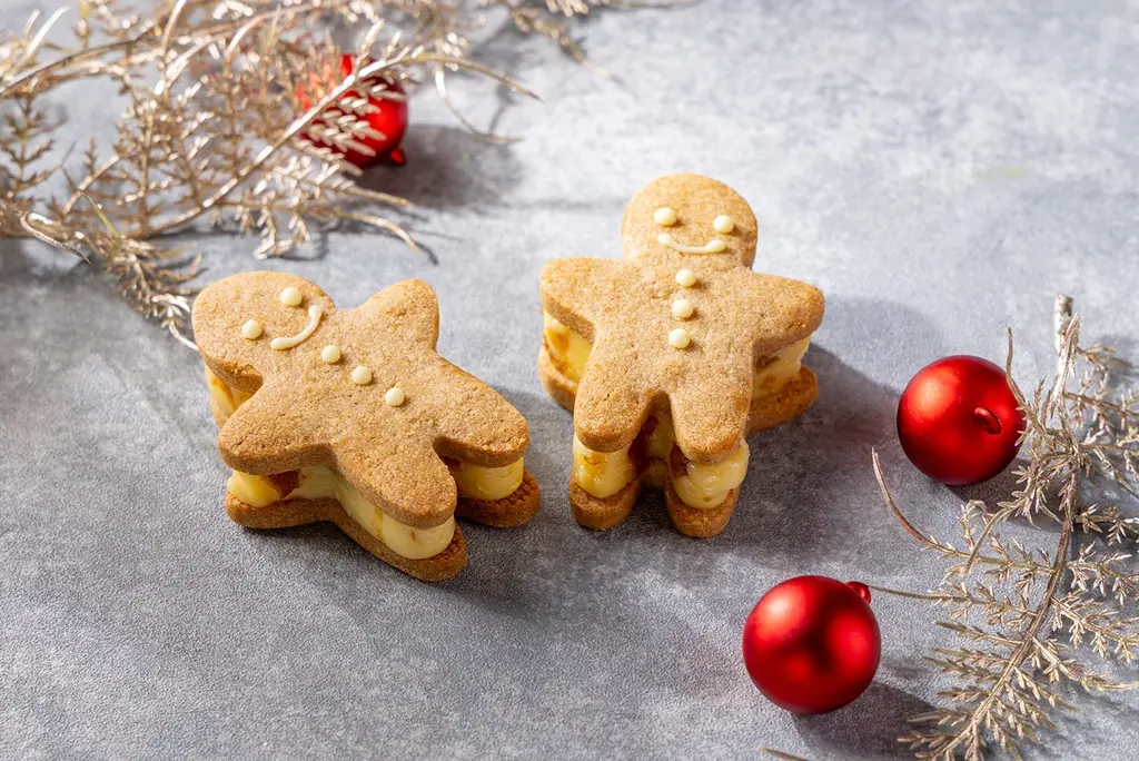 プルマン東京田町が贈る甘く贅沢な「クリスマスアフタヌーンティー」ジンジャーブレッドマンやクリスマスギフトのミニケーキがホリデーシーズン限定登場 画像 3